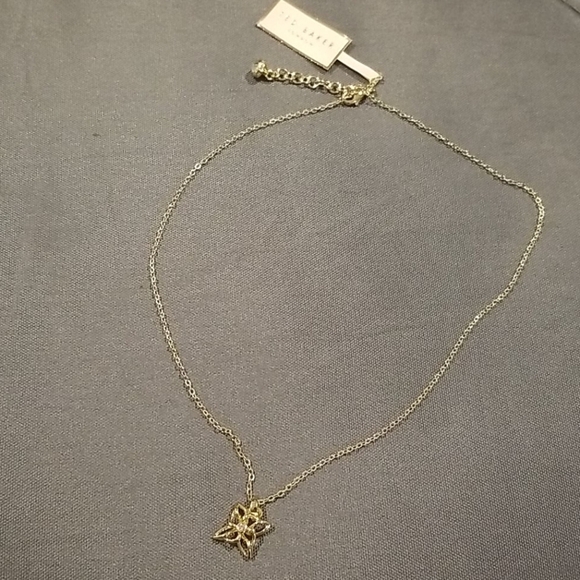 💕TED BAKER💕 Gold Chryssa Crystal Breeze Mini Pendant Necklace NWT - Picture 4 of 6